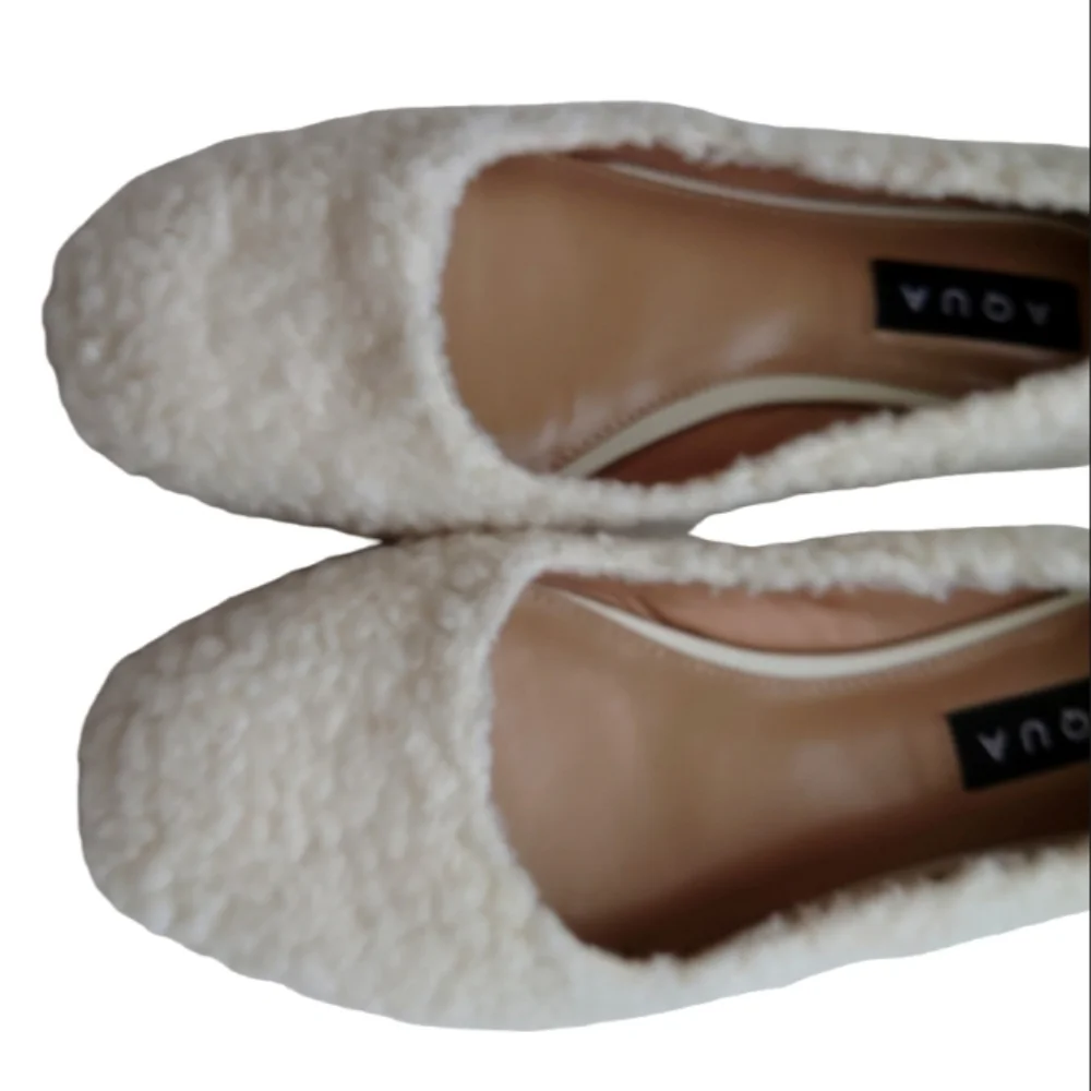 AQUA Ellie Women's Ivory Faux Fur Cushioned Insole Ballet Flats Slippers Shoes